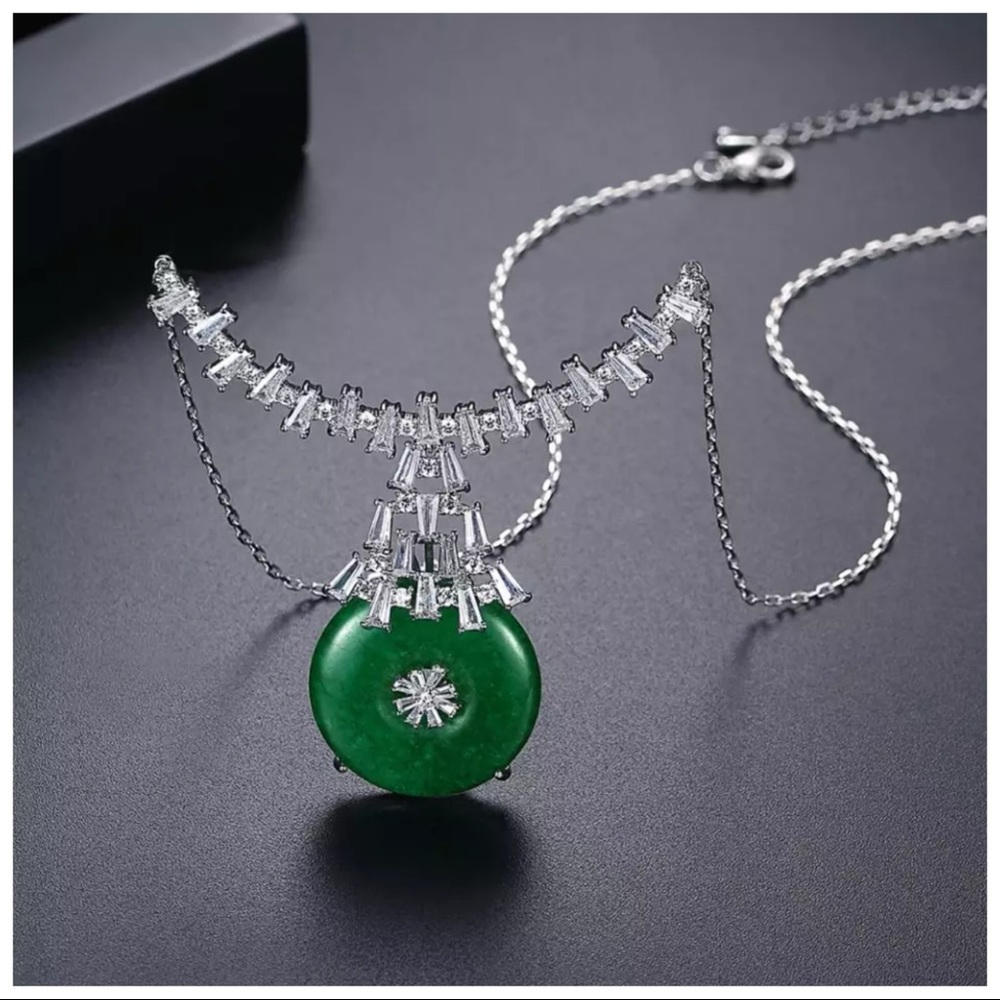 Swarovski Crystals The Cristabelle Jade Green Statement Necklace - Picture 4 of 6